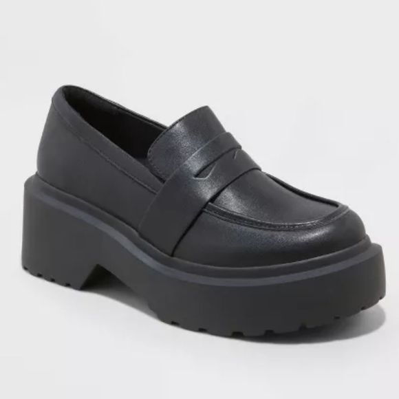 wild fable Shoes - New Wild Fable Lacey Loafer Flats black lug chunky sole platform penny NWT sz 6